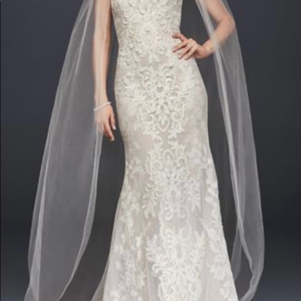 Ivory wedding dress